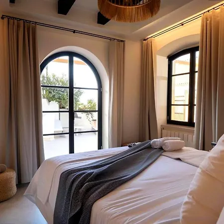Villa Deccada In Mykonos, Greece *